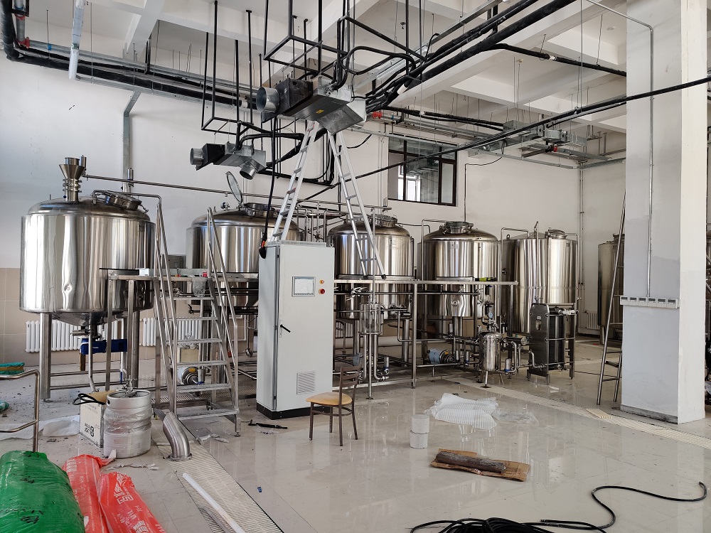 2000L精釀<a href=http://www.phpaspjc.cn/ target=_blank class=infotextkey>啤酒設備</a>